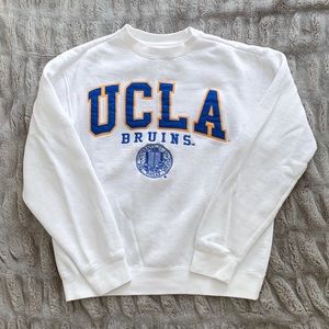 UCLA white crewneck | women’s M